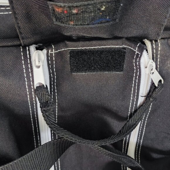 Wilson duffel bag black L 23" / W 11" / H 11" hand & shoulder straps - Picture 6 of 13